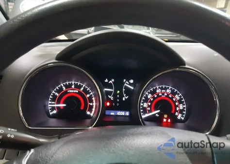 2010 Toyota Highlander Base V6 z USA, uszkodzony, nr VIN 5TDBK3EH5AS024781